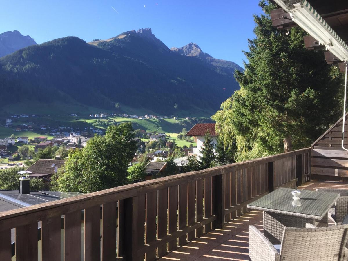 Appartement Haus Adlerhorst à Neustift im Stubaital Extérieur photo