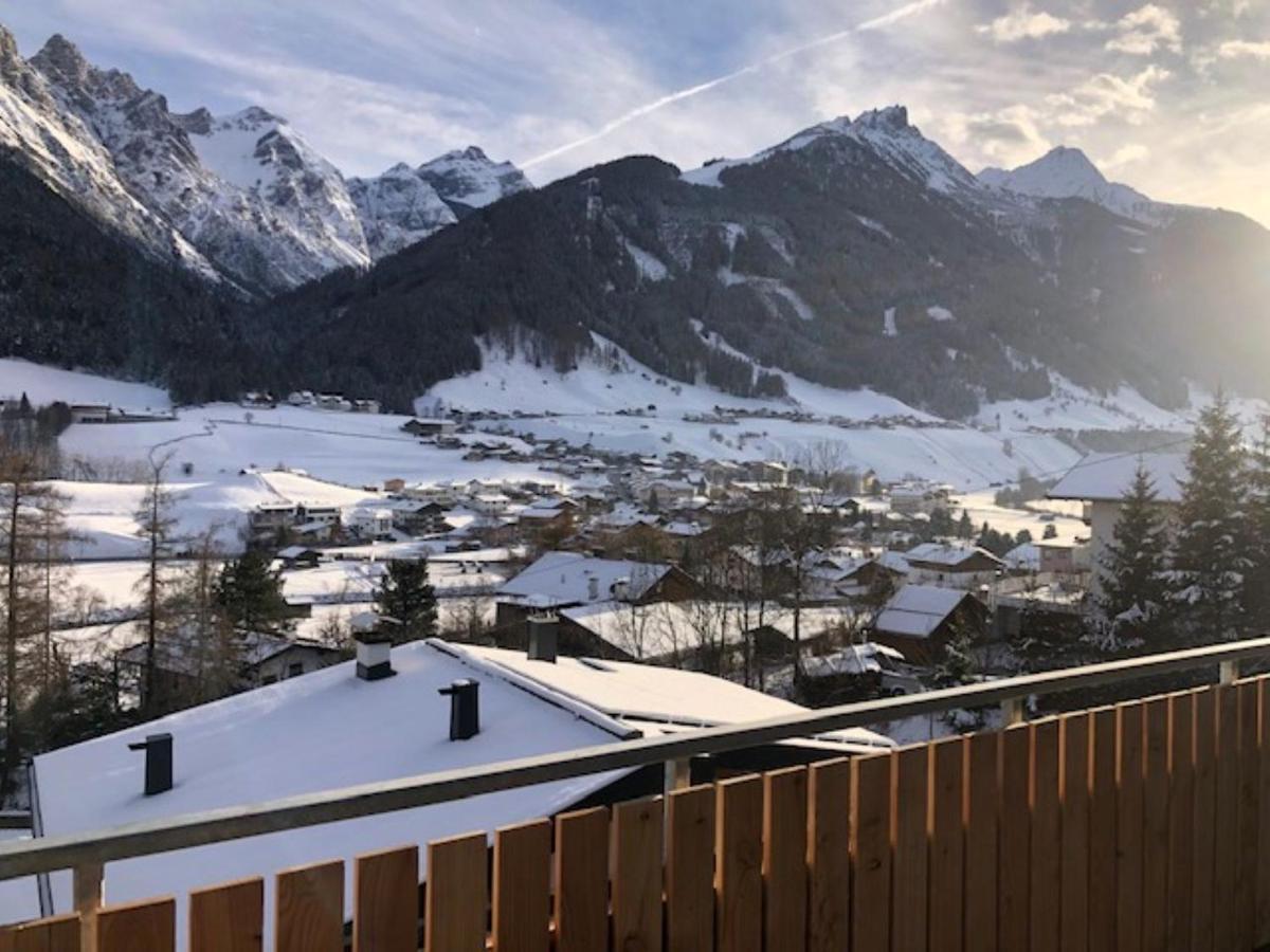 Appartement Haus Adlerhorst à Neustift im Stubaital Extérieur photo